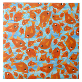 Orange Fun Fish on Watery Blue Background Fliese