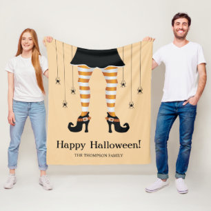 Orange gestreifte Hexenbeine und Halloween-Spinnen Fleecedecke