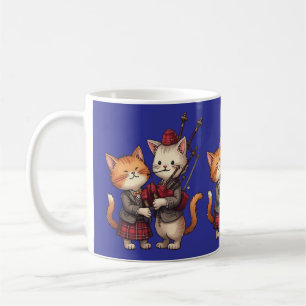 Orange Katzen spielen auf Dudelsäcken und tragen K Kaffeetasse
