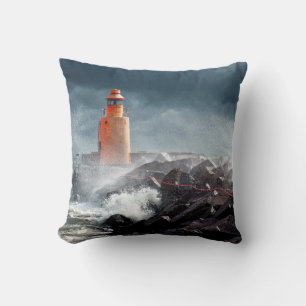 ORANGE LIGHTHOS AUF ROCK KISSEN