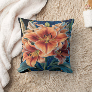 Orange Lilies Bloom auf Blue Kissen