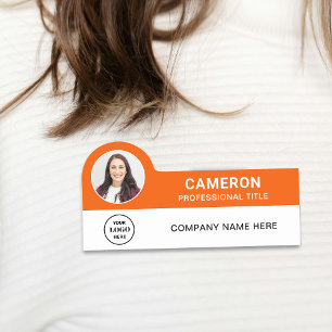 Orange Modern Foto Company Logo Mitarbeiter Namensschild