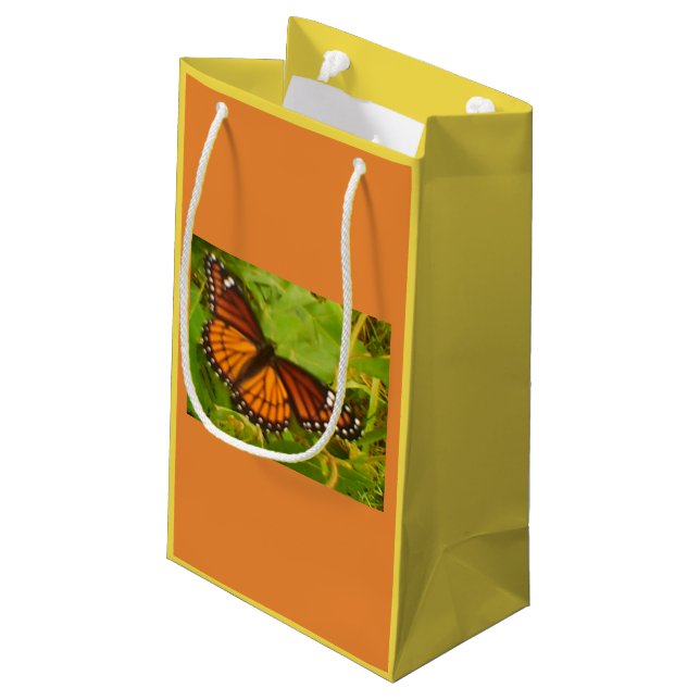 Orange Monarch Kleine Geschenktüte (Rückseite Schrägansicht)