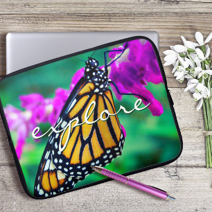 Orange Monarch Schmetterling Explore Skript Modern Laptopschutzhülle