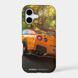 Orange Nissan GT-R, das durch Seattle-Straßen