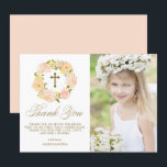 Orange Peony Wreath Gold Erstkommunion Dankeskarte<br><div class="desc">Vielen Dank an Familie und Freunde mit dieser anpassbaren First Communion Dankeschön Karte. Es ist mit einem blumengeschmückten Wasserkranz aus orangefarbenen Beinen, Rose, Blättern, Zweigen und dem Atem des Babys ausgestattet. Personalisieren Sie diese Blumenkarte, indem Sie ein Foto, eine Nachricht, einen Namen und andere Details hinzufügen. Dieses Peony Blumenkranz First...</div>