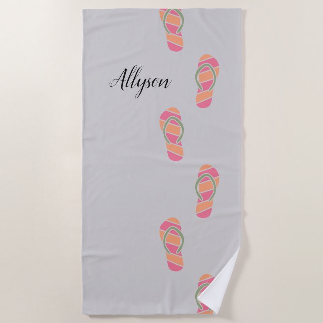 Orange & Pink Flip Flops, Blk Script Name, Lt Grau Strandtuch (Vorderseite)