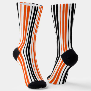 Orange Schwarz Weiß Streifen Muster Design Socken