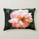 Orange Sherbert Romantic Peony Dekokissen<br><div class="desc">Ich Liebe die fließenden weichen Blütenblätter von Bauern, die den Frühling mit schönem Duft und Schönheit. Sie sind so hübsche, duftende Blume, die in die Frühlingsszene einbrechen, aber manchmal unter den Narzissen, Tulpen, Reisen und den aufstrebenden Rose übersehen scheinen. Die hübschen pfirsichfarbenen, rosa, weißen und roten Blütenblätter erinnern mich an...</div>