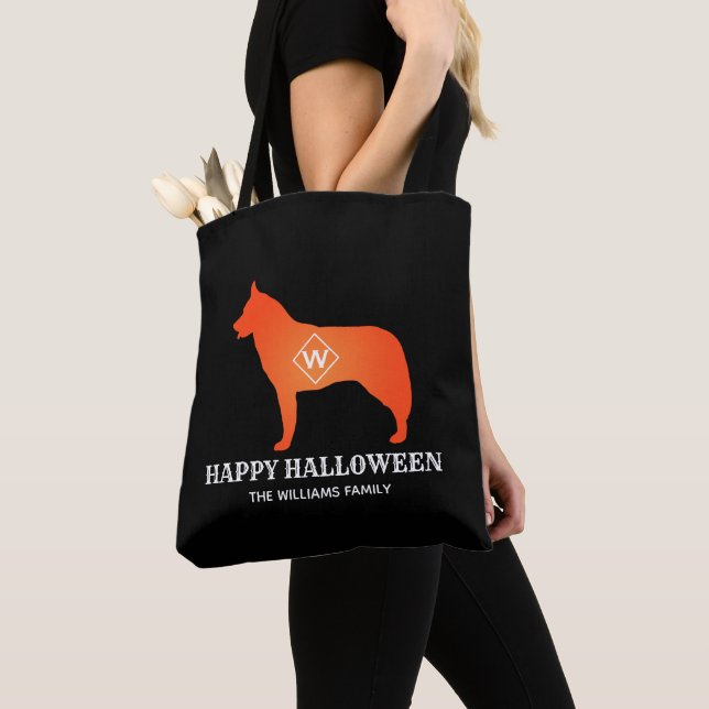Orange Siberian Husky Silhouette Happy Halloween Tasche (Von Nahem)