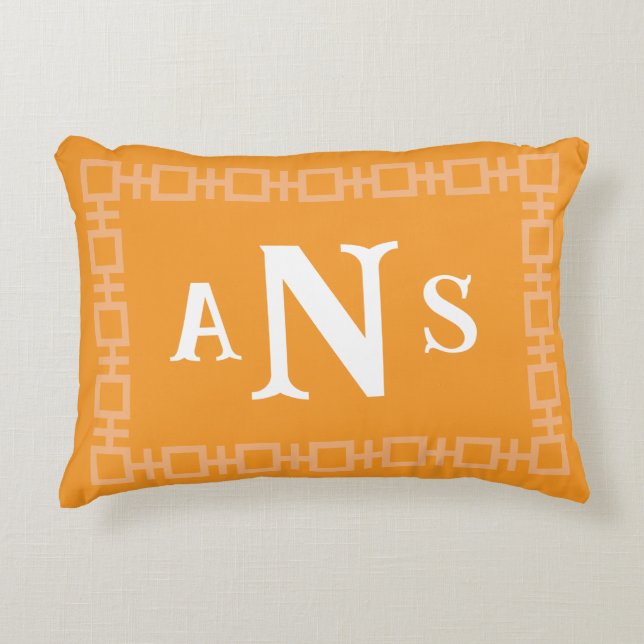 Orange Square, griechisches Schlüsselmonogramm Dekokissen (Vorderseite)