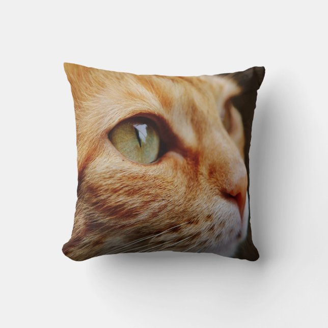 Orange Tabby mit grünen Augen nach Maß Kissen (Vorderseite)