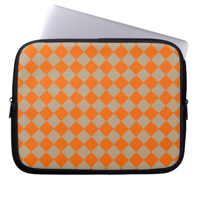 Orange Taupe Checker Diamond Pattern Laptopschutzhülle (Vorderseite)