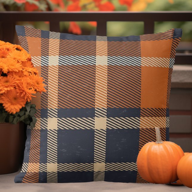 Orange und Blau Kariert Kissen (Autumn Orange and Blue Plaid Throw Pillow)