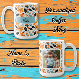 Orange und blaue Blätter und Blumen personalisiert Kaffeetasse
