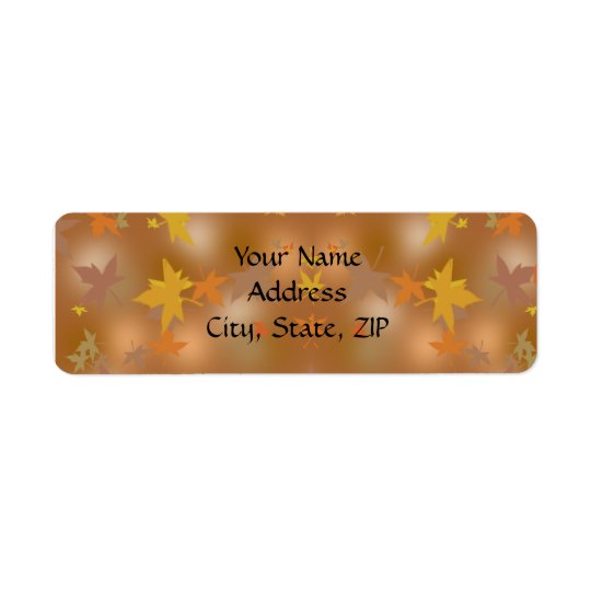 Orange und gelber Herbstlaub auf Taupe