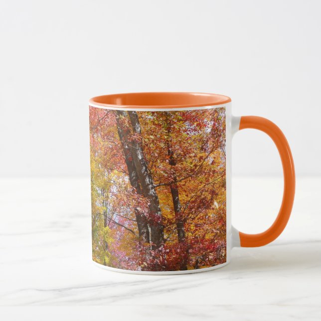 Orange- und Gelbfallbäume Herbstfotografie Tasse (Rechts)