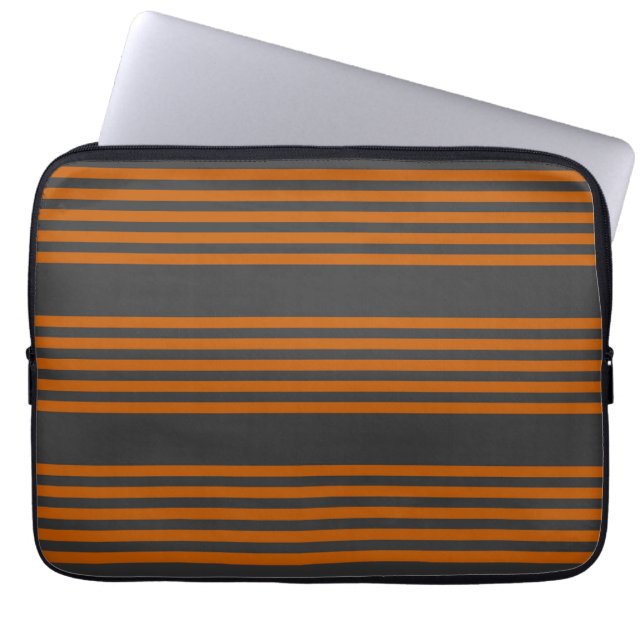 Orange und Holzkohle, fünf Streifen Laptopschutzhülle (Vorderseite)