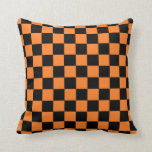 Orange und Schwarz Kissen<br><div class="desc">Abstrakte digitale Kunst von orangen und schwarzen Quadraten in einer karierten Bildung.</div>