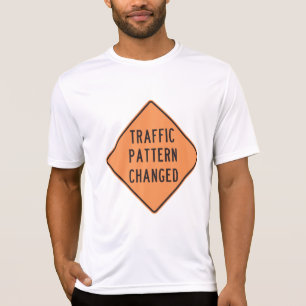 Orange Verkehrsrichtungsänderung Straßenwarnschild T-Shirt