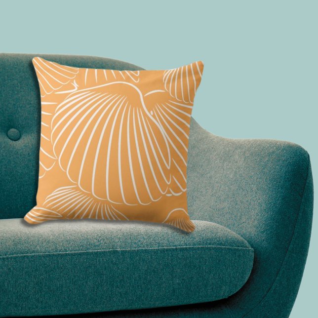 Orange & White Shore Muschel Muster Kissen (Uplifting Orange & White Shore Shell Pattern Throw Pillow, Beach Living Room)