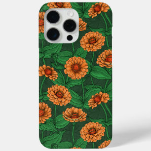 Orange Zinnia Blume, grüne Blätter auf dunkelgrün Case-Mate iPhone Hülle
