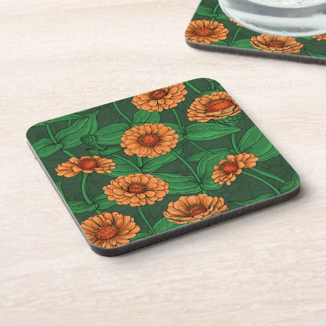 Orange Zinnia Blume, grüne Blätter auf dunkelgrün Getränkeuntersetzer (Linke Seite)