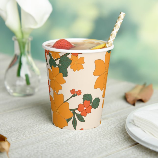 Orangefarbene Blume, Blumenmuster, Muster von Blum Pappbecher (In Situ)