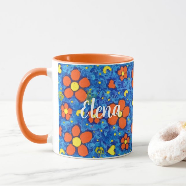 Orangefarbene Blume im Wasser Tasse (Mit Donut)
