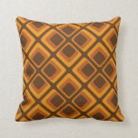 orangefarbene Quadrate der 60er Jahre Kissen<br><div class="desc">Orangefarbenes und braunes Quadrat-Muster aus den 60er Jahren.</div>