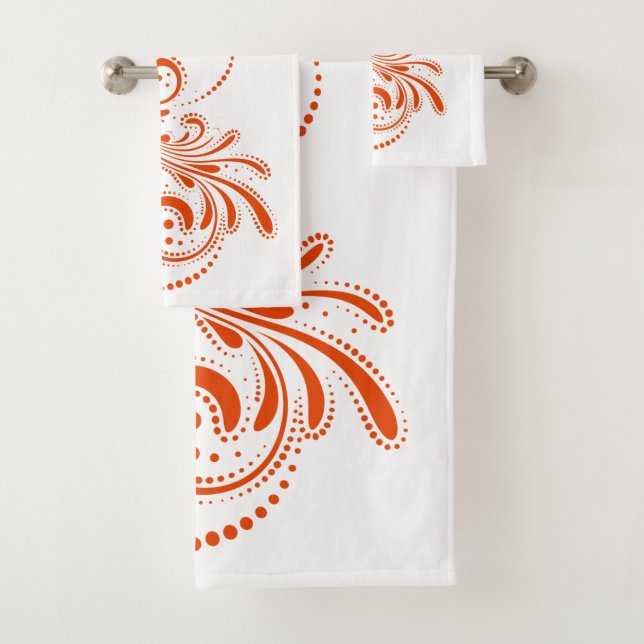 Orangefarbene Swirbel auf weißem Hintergrund Badhandtuch Set (Insitu)