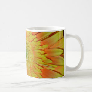 Orangefarbene und gelbe Blume Kaffeetasse