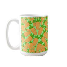 Orangefarbene und grüne Karotten