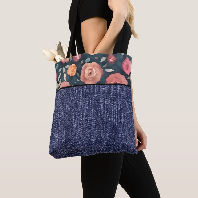 Orangefarbene und rosa Blume und Denim Tasche (Von Nahem)