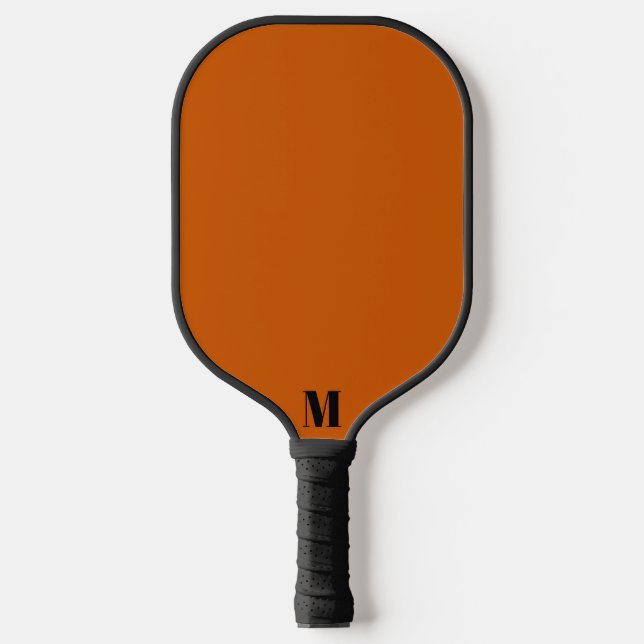 Orangefarbene und schwarz-moderne Monogramme Pickleball Schläger (Vorderseite)