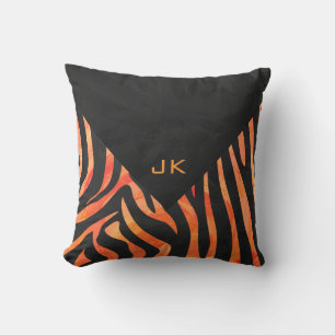 Orangefarbene und schwarze Zebra-Monogramm Kissen