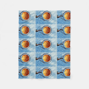 Orangefarbener Basketball und Ohrstöpsel, Fleecedecke