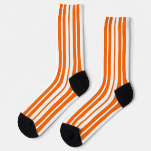 Orangefarbenes Muster für vertikale Streifen Socken