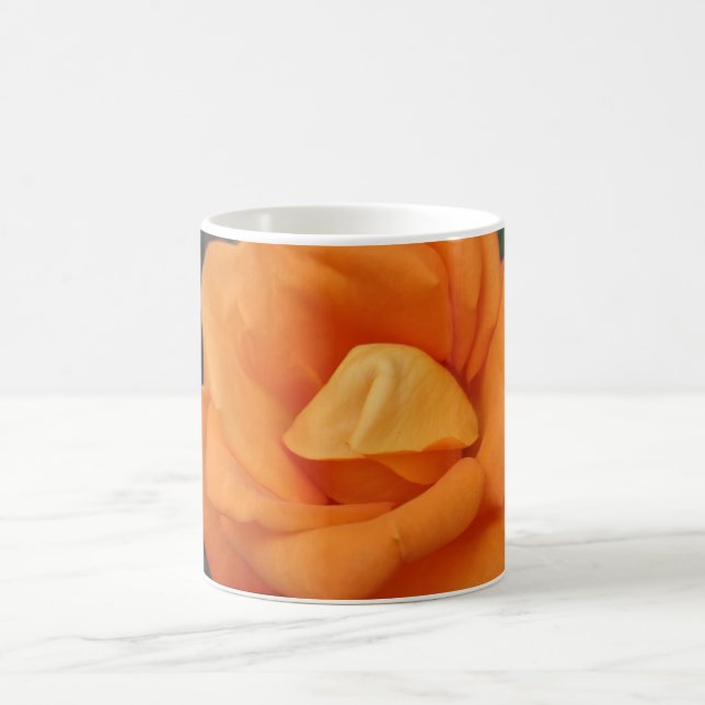 Orangene Rosenblüte Kaffeetasse (Mittel)