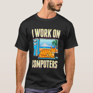 Orangene Tigerkatze Ich Arbeite An Computern Faule T-Shirt
