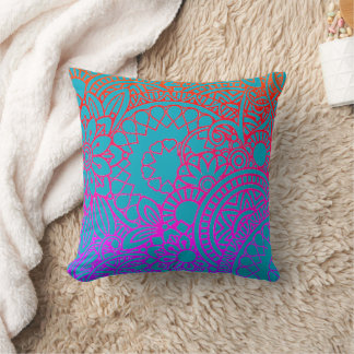 Orangene violette Blumen und blauer Hintergrund  Kissen