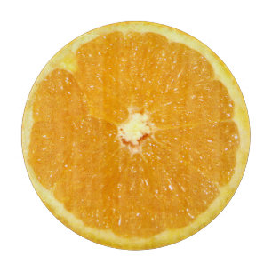 Orangenfrucht, frisch geschnitten schneidebrett