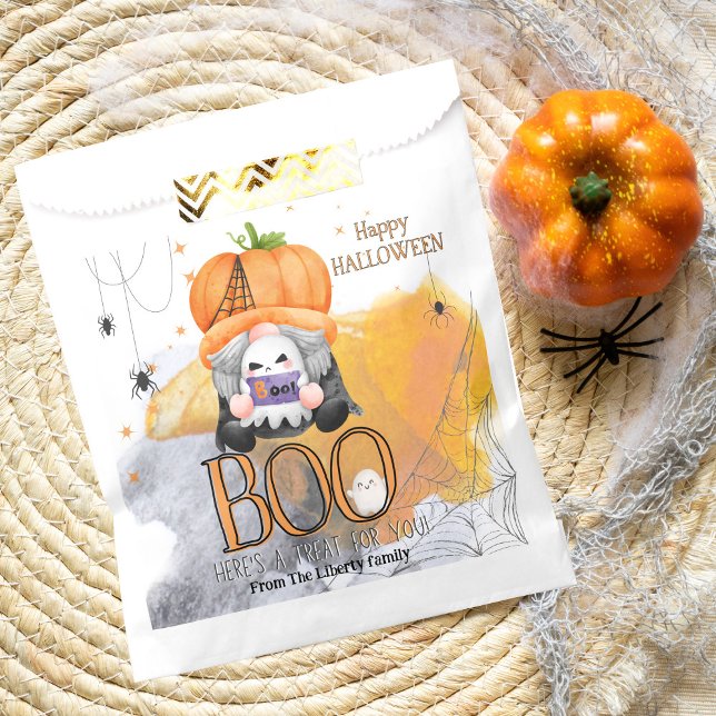 Orangenknochenkinder von BOO zwischen Trick oder T Geschenktütchen (Von Creator hochgeladen)
