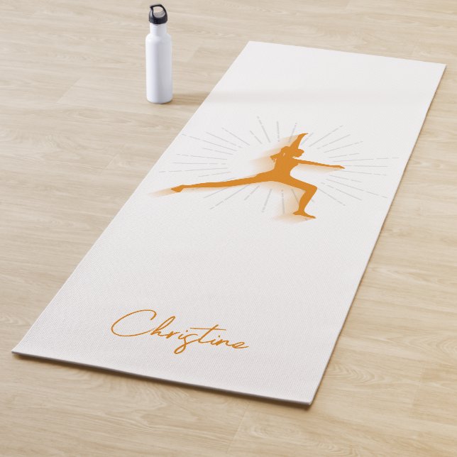 Orangenweiße Yoga-Pose mit Individuelle Name Yogamatte (Beispiel)