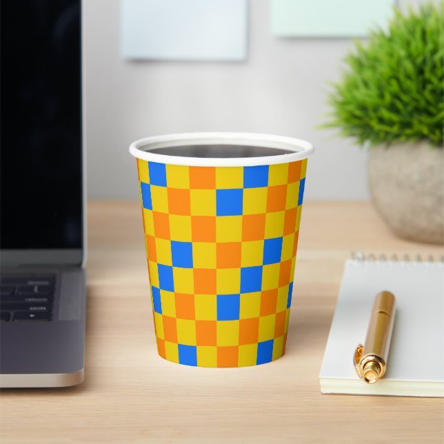 Oranges Gelbes Blaues Karomuster-Design  Pappbecher (InSitu)