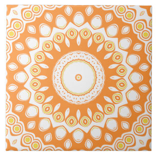 Oranges und gelbes strahlendes Mandala-Muster Fliese