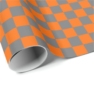 Oranges und graue Schachbrettquadrate Geschenkpapier