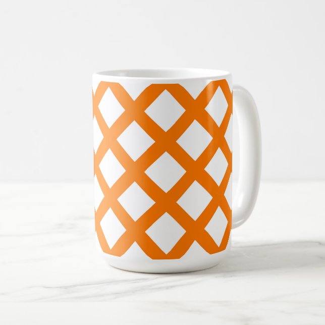 Oranges Weißes Schachbrett-Diamantmuster Kaffeetasse (VorderseiteRechts)
