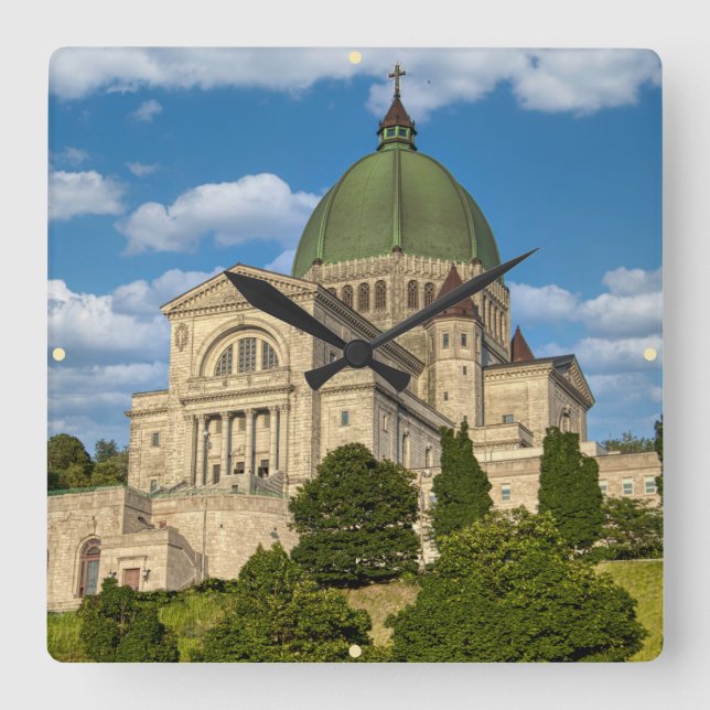 Oratorium von Saint Joseph, Montreal Quadratische Wanduhr (Vorderseite)