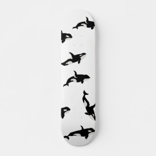 Orca Whale Pod Muster Ozean Weiß Skateboard